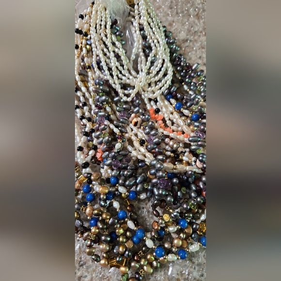 Grandma, s 14 Piece Lot of Assorted Genuine Pearl Seed Pearl Necklaces/Bracelets - Picture 17 of 17